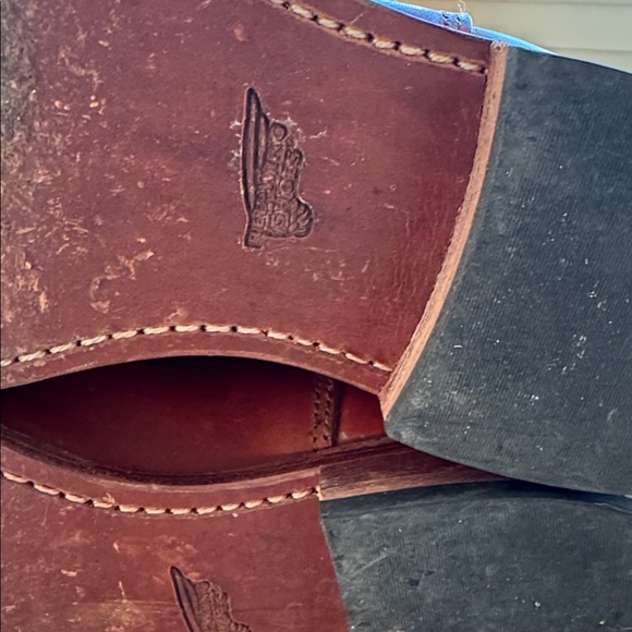 Red Wing Chelsea boots. Super good condition! Size 8.5 regular. - Picture 2 of 7